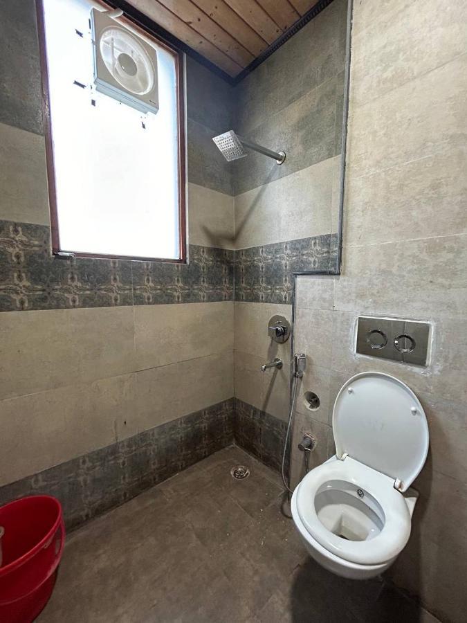 Hotel 7 Heavens Масурі Екстер'єр фото