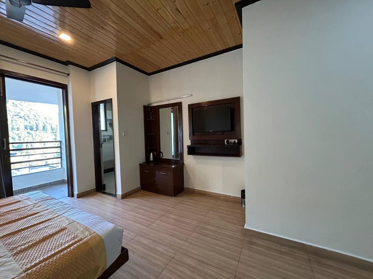 Hotel 7 Heavens Масурі Екстер'єр фото