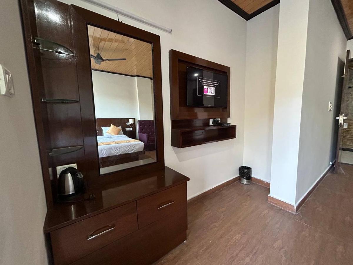 Hotel 7 Heavens Масурі Екстер'єр фото