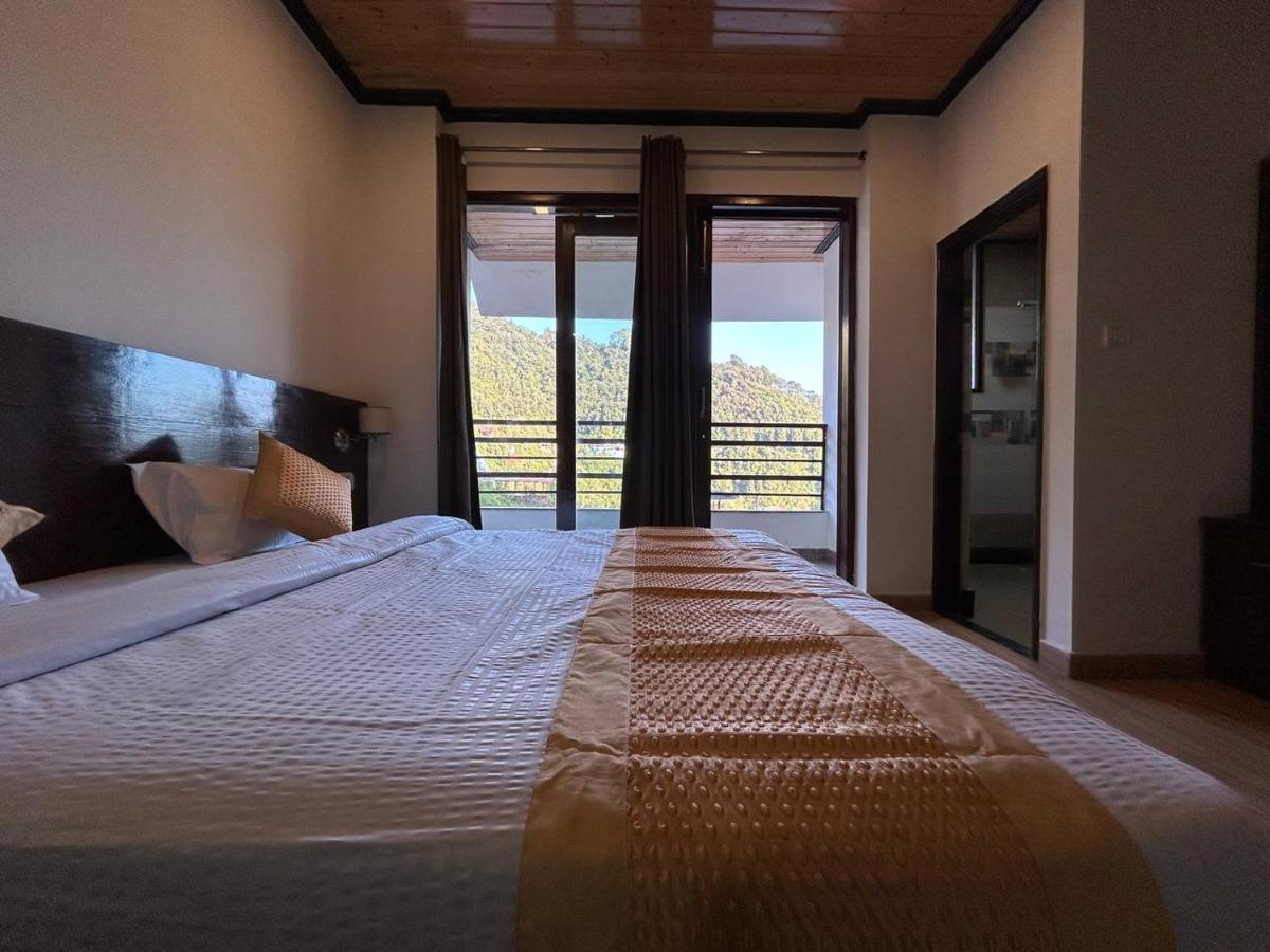 Hotel 7 Heavens Масурі Екстер'єр фото